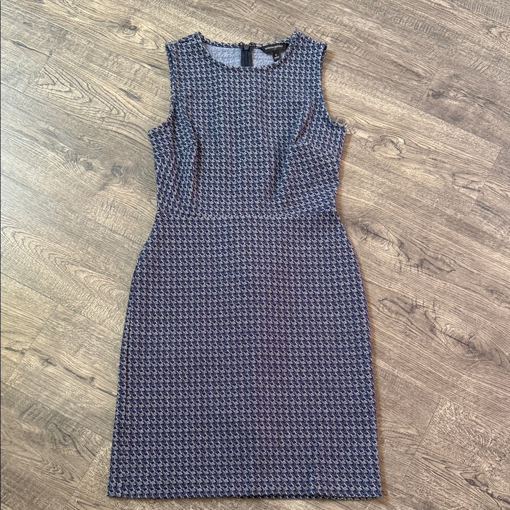 Banana Republic Navy and White Textured Sleeveless Sheath Dress